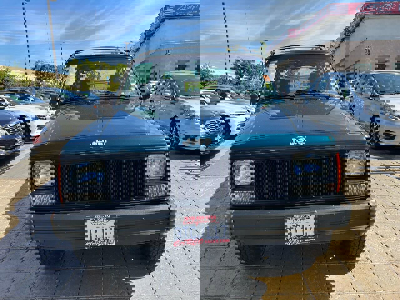 Used 1996 Jeep Cherokee 4WD 4-Door image 3