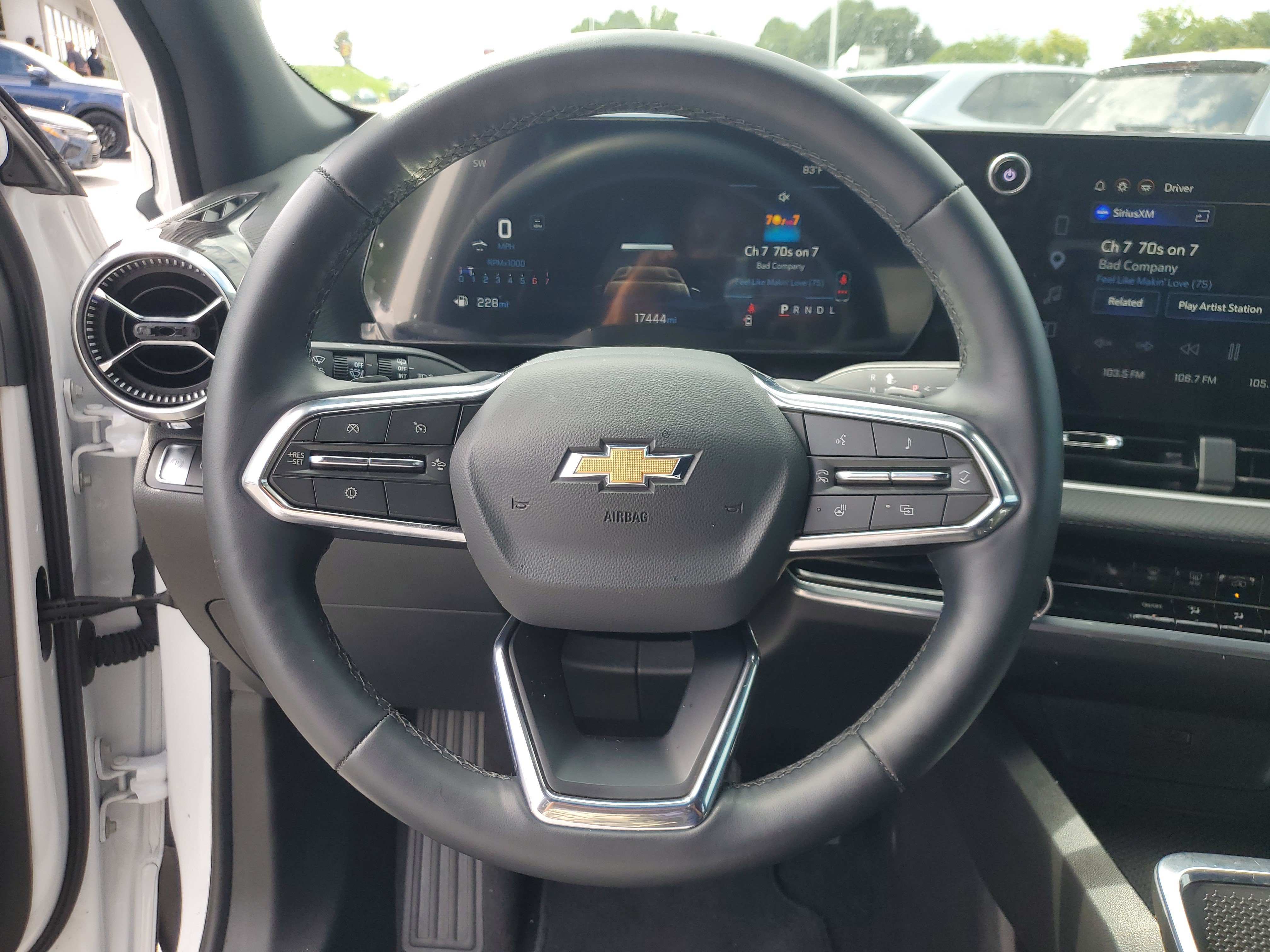 Used 2026 Chevrolet Equinox LT FWD image 25