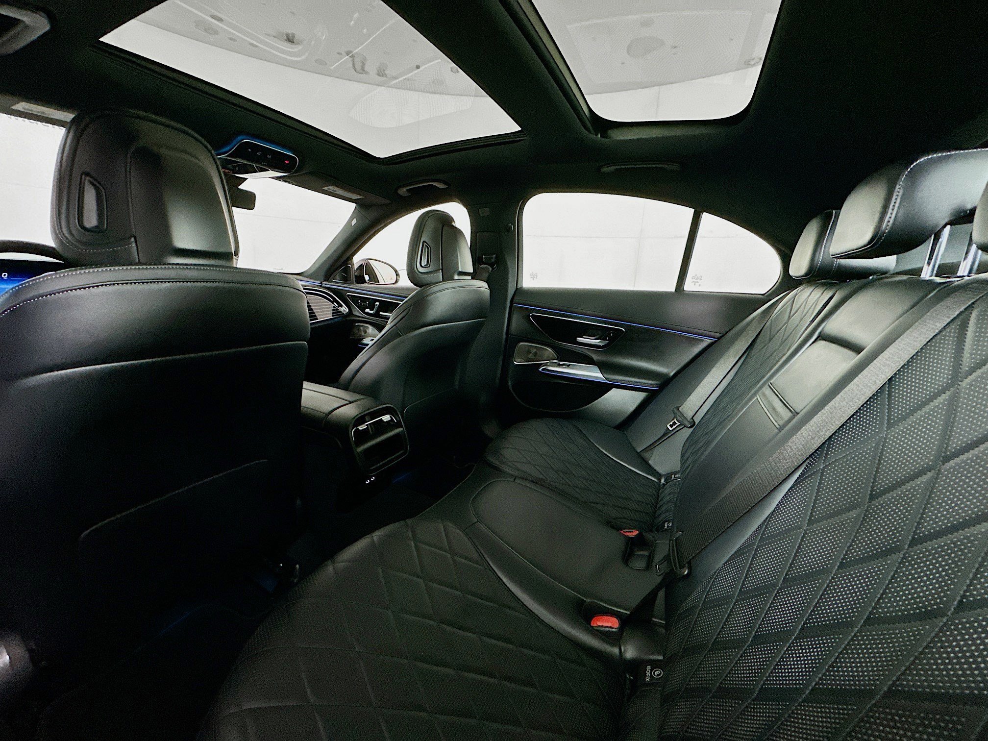 Used 2024 Mercedes-Benz E 350 4MATIC Sedan image 22