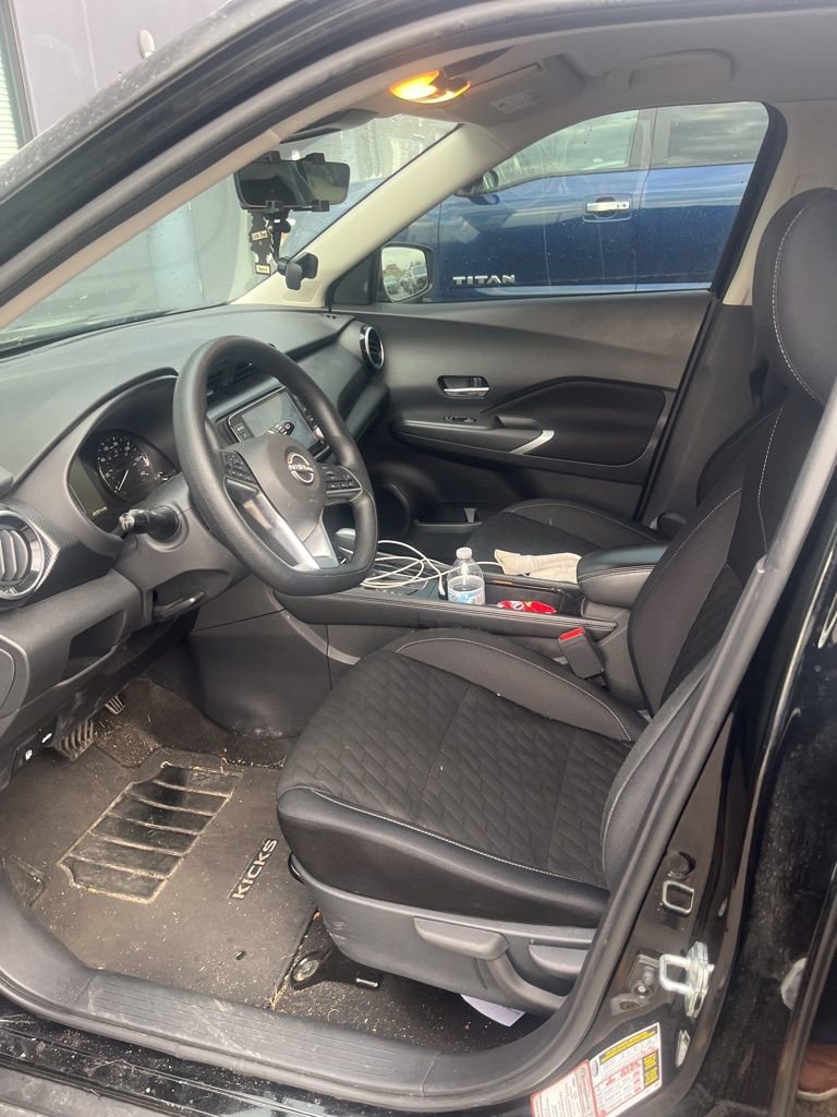 Used 2023 Nissan Kicks SV w/ Interior Electronics Package image 6