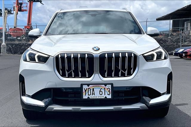 Used 2026 BMW X1 xDrive28i AWD/4WD image 3