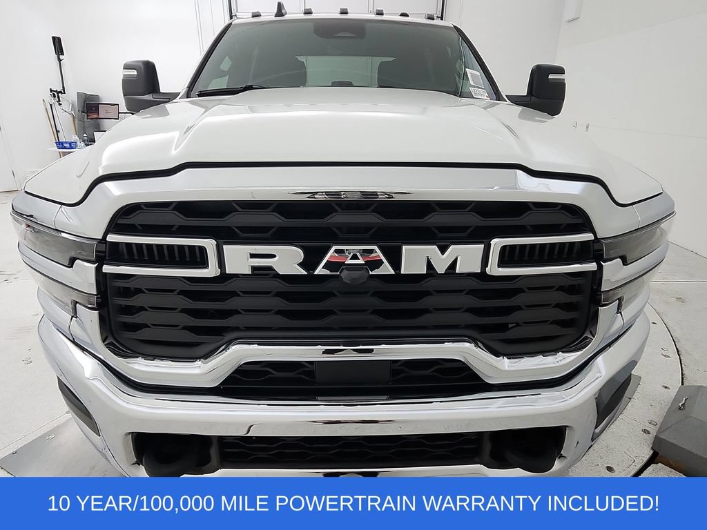 New 2026 RAM 5500 Tradesman w/ Chrome Appearance Group AWD/4WD video 3