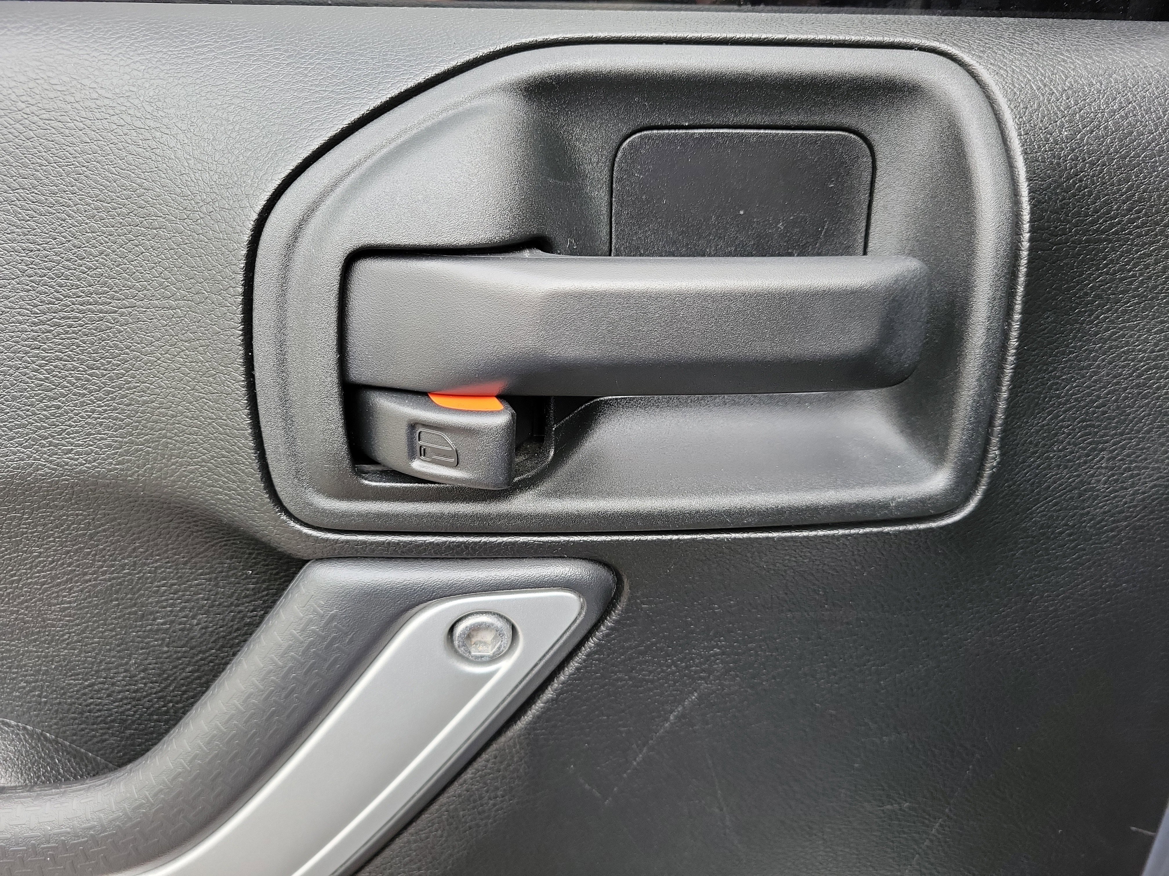 Used 2017 Jeep Wrangler Unlimited Sahara w/ Dual Top Group image 26