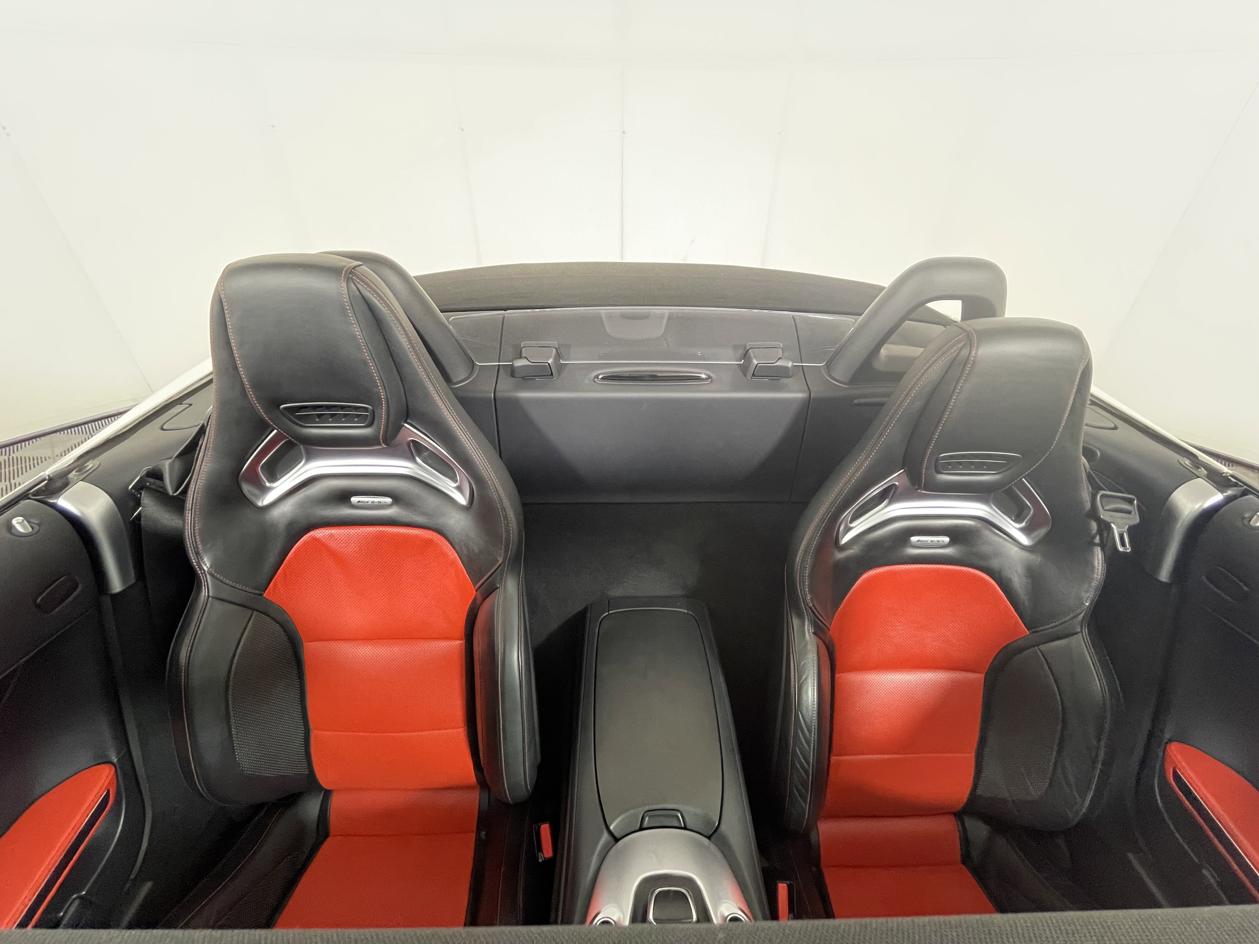 Used 2018 Mercedes-Benz AMG GT Roadster image 14