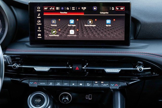 Used 2024 Dodge Hornet R/T w/ R/T Blacktop Package image 11