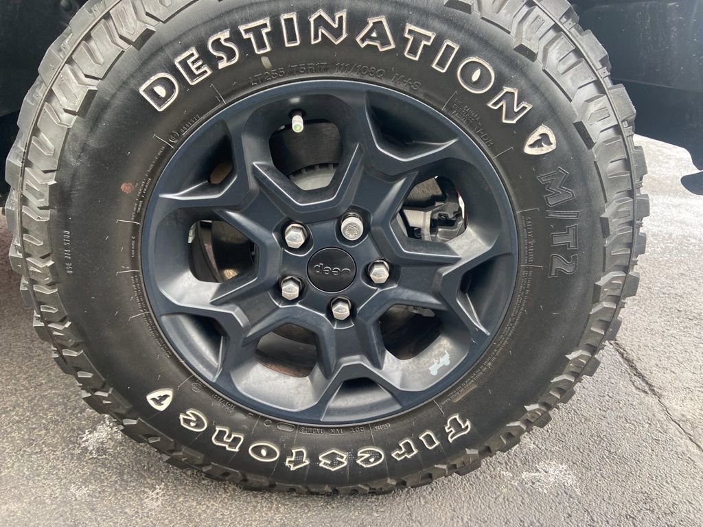 Used 2023 Jeep Wrangler Unlimited w/ Cold Weather Group image 11