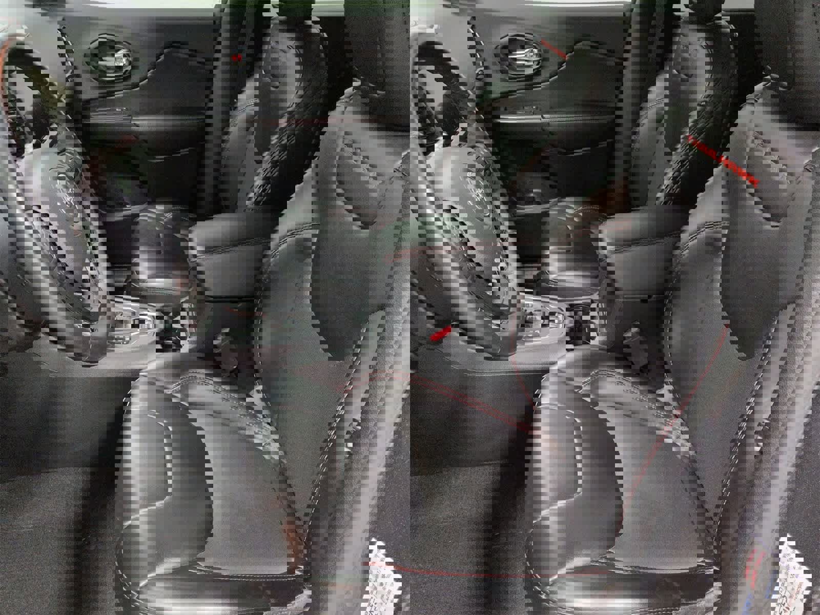 Certified 2019 Jeep Cherokee Trailhawk w/ Cold Weather Group image 17