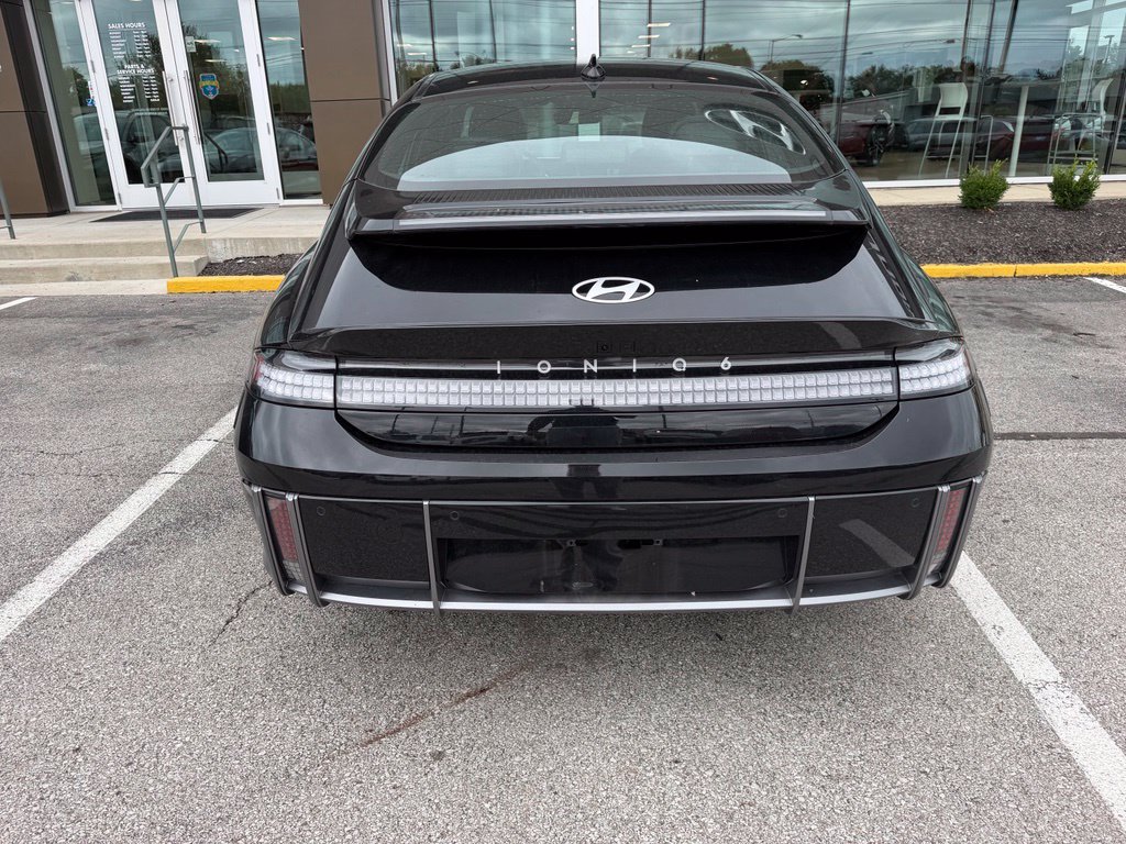 Used 2025 Hyundai Ioniq 6 SEL AWD/4WD image 3