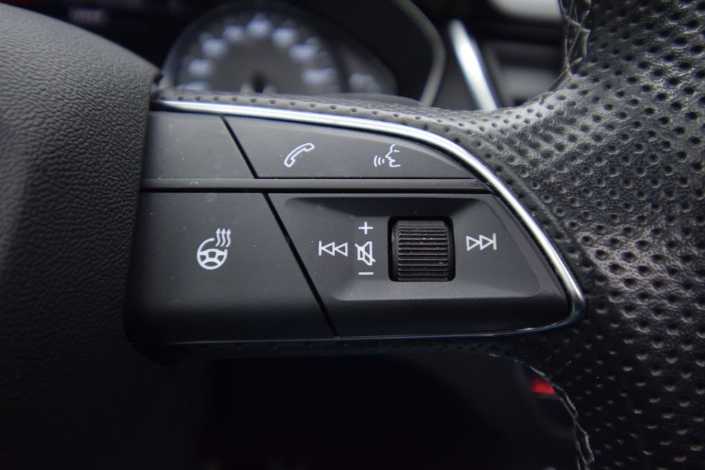 Used 2022 Audi SQ5 Premium image 37