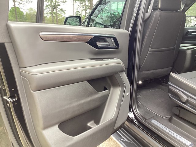 New 2025 Chevrolet Suburban Premier image 15