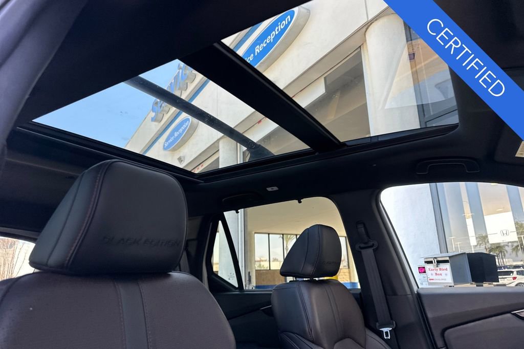 Certified 2025 Honda Pilot Black Edition image 20