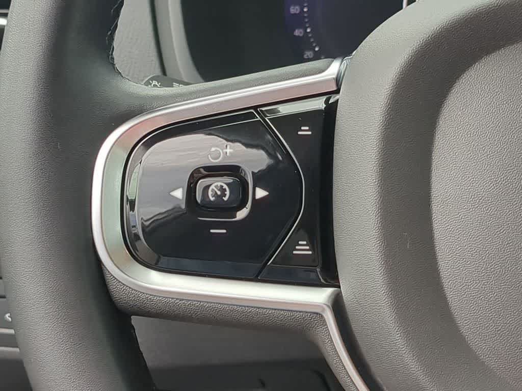 Certified 2023 Volvo XC90 B6 Plus w/ Protection Package Premier AWD/4WD image 22