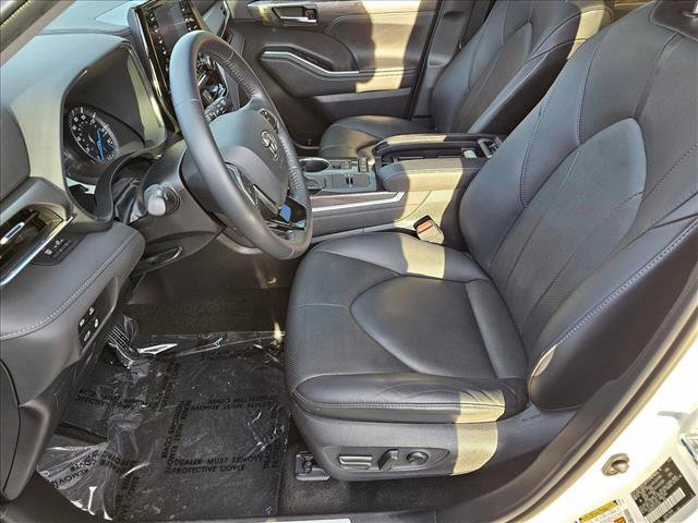 Used 2020 Toyota Highlander Limited image 17