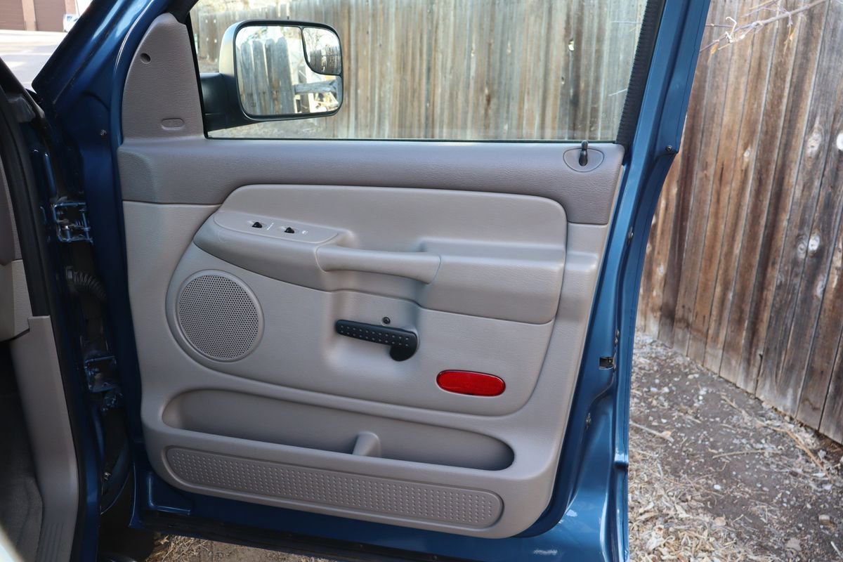 Used 2003 Dodge Ram 2500 Truck ST image 26