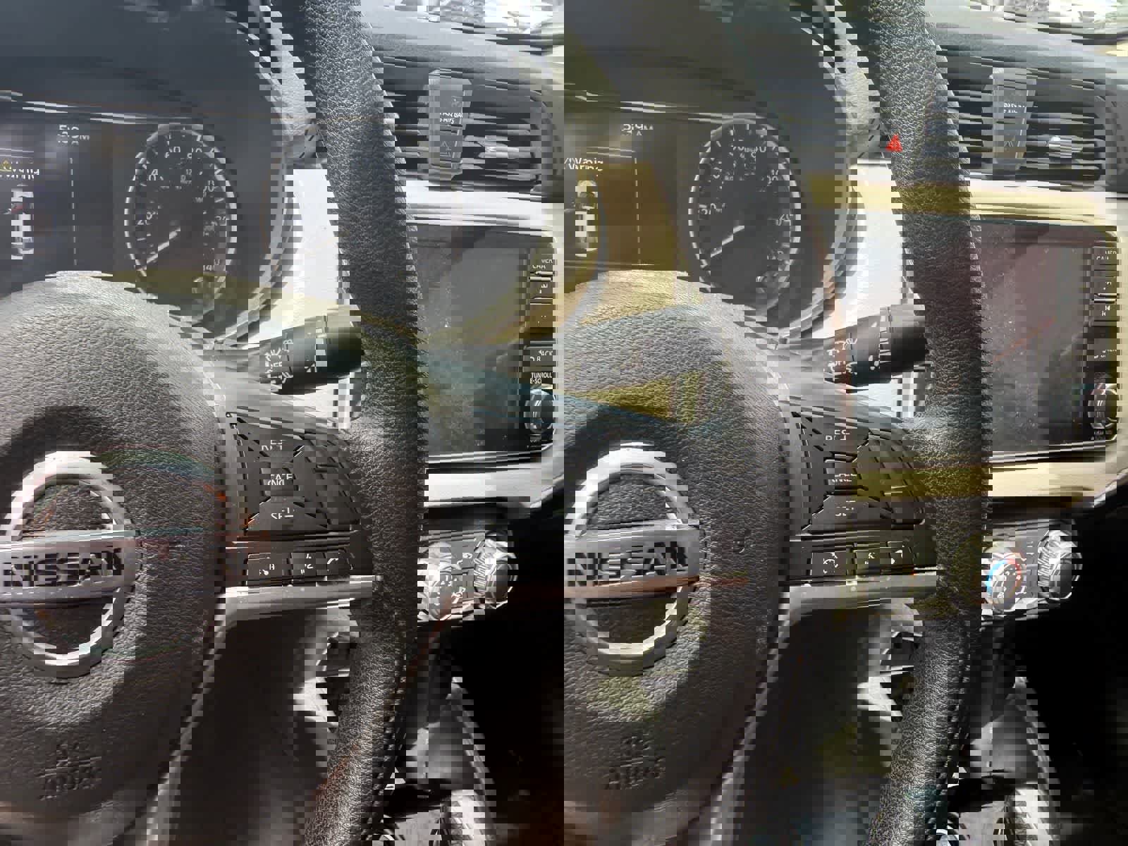 Used 2021 Nissan Versa SV image 21