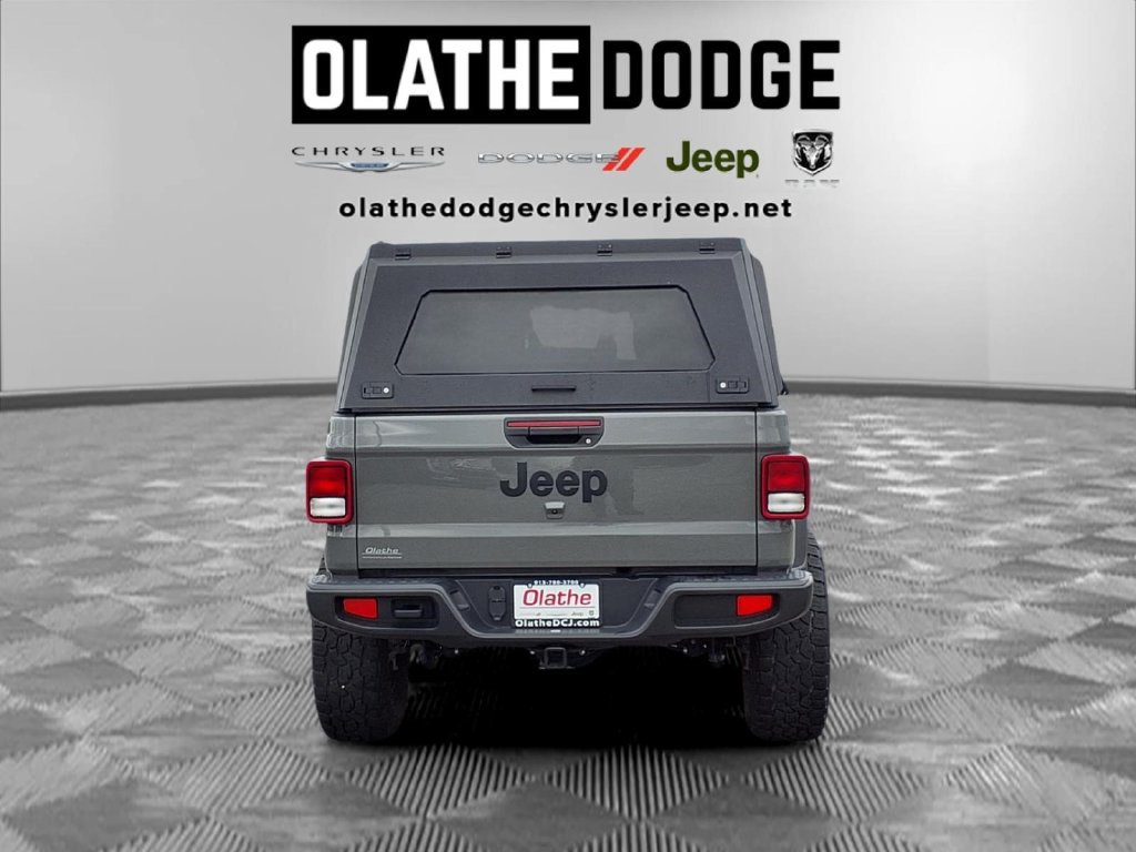 Used 2023 Jeep Gladiator Sport AWD/4WD image 30