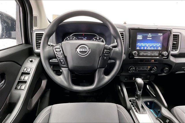 Used 2022 Nissan Frontier SV w/ Technology Package image 4