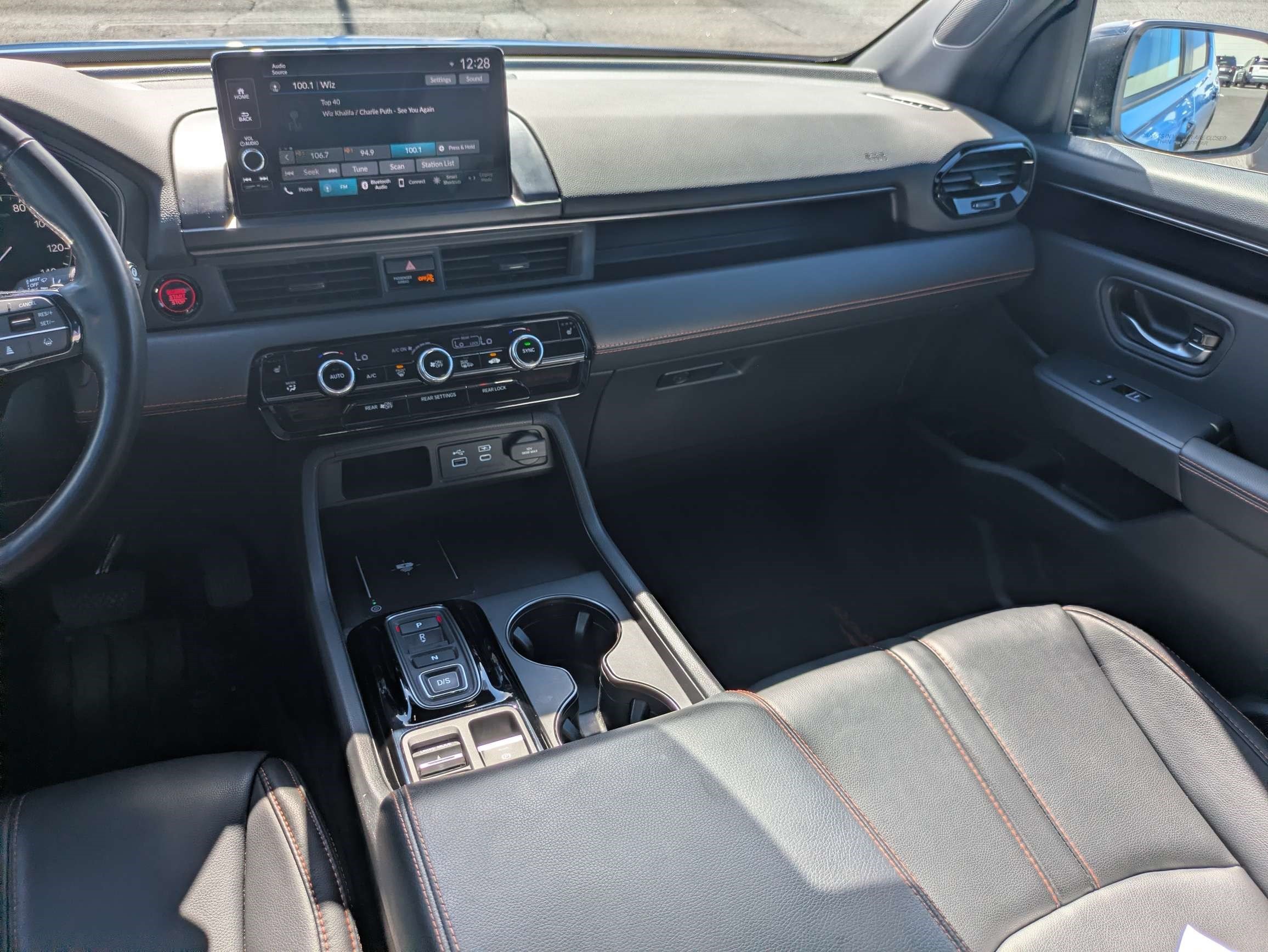 Certified 2025 Honda Pilot TrailSport image 24
