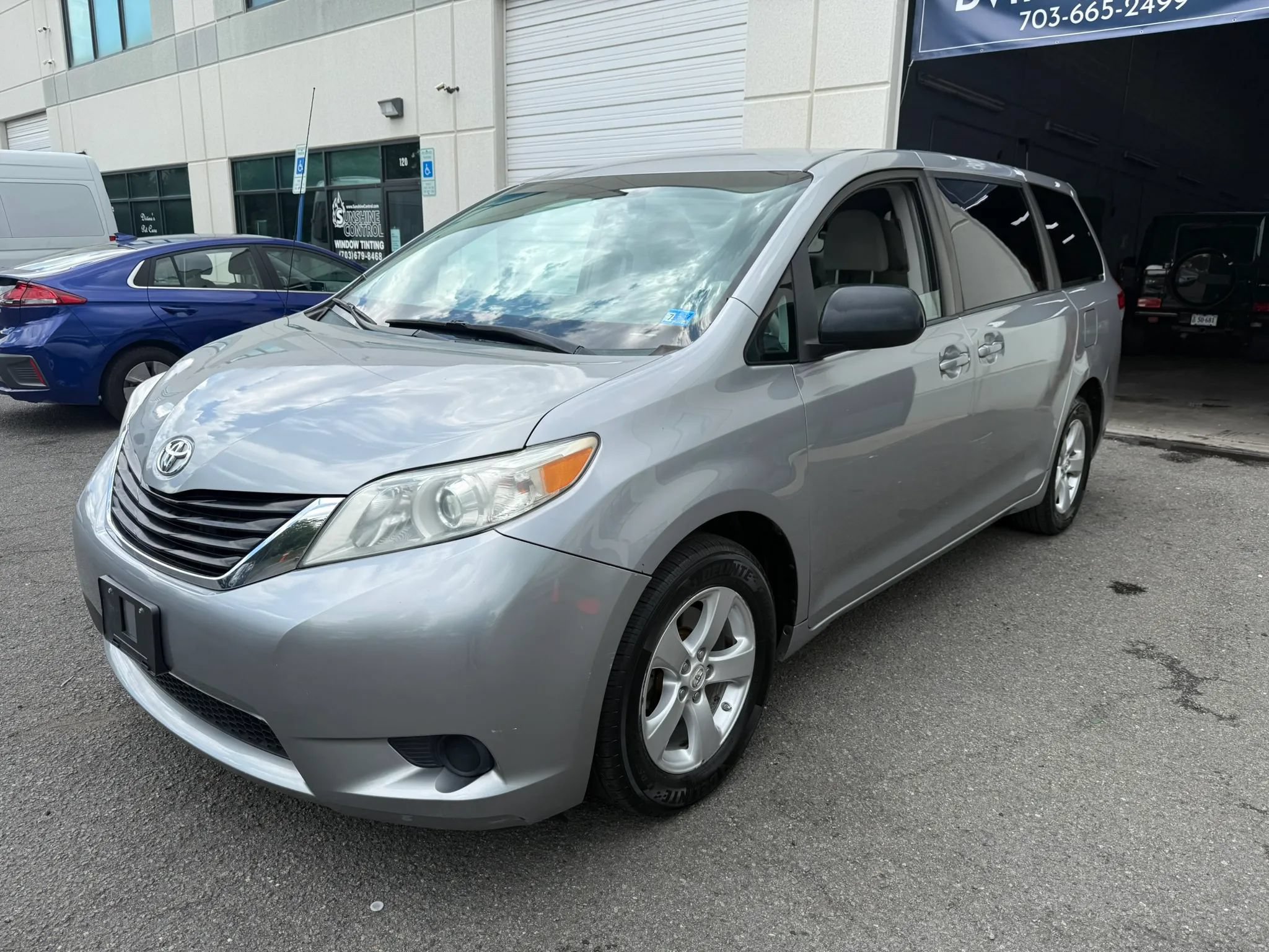 Used 2012 Toyota Sienna LE FWD image 5