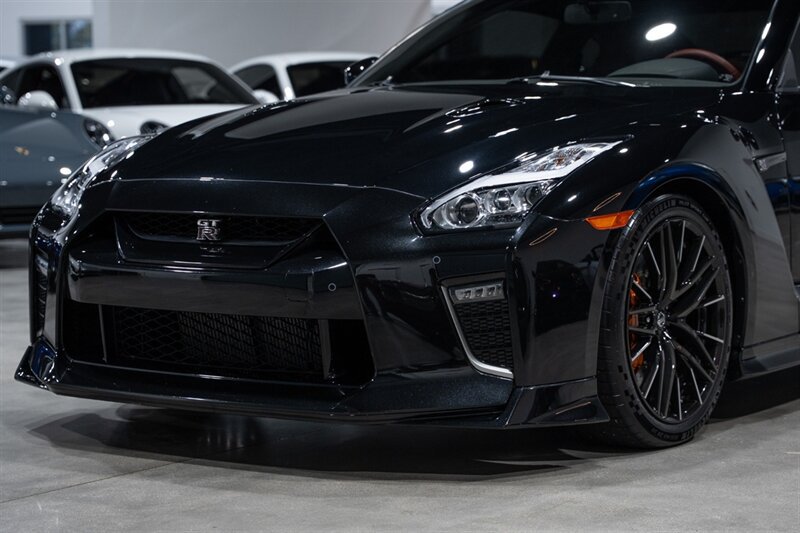 Used 2021 Nissan GT-R Premium AWD/4WD image 62