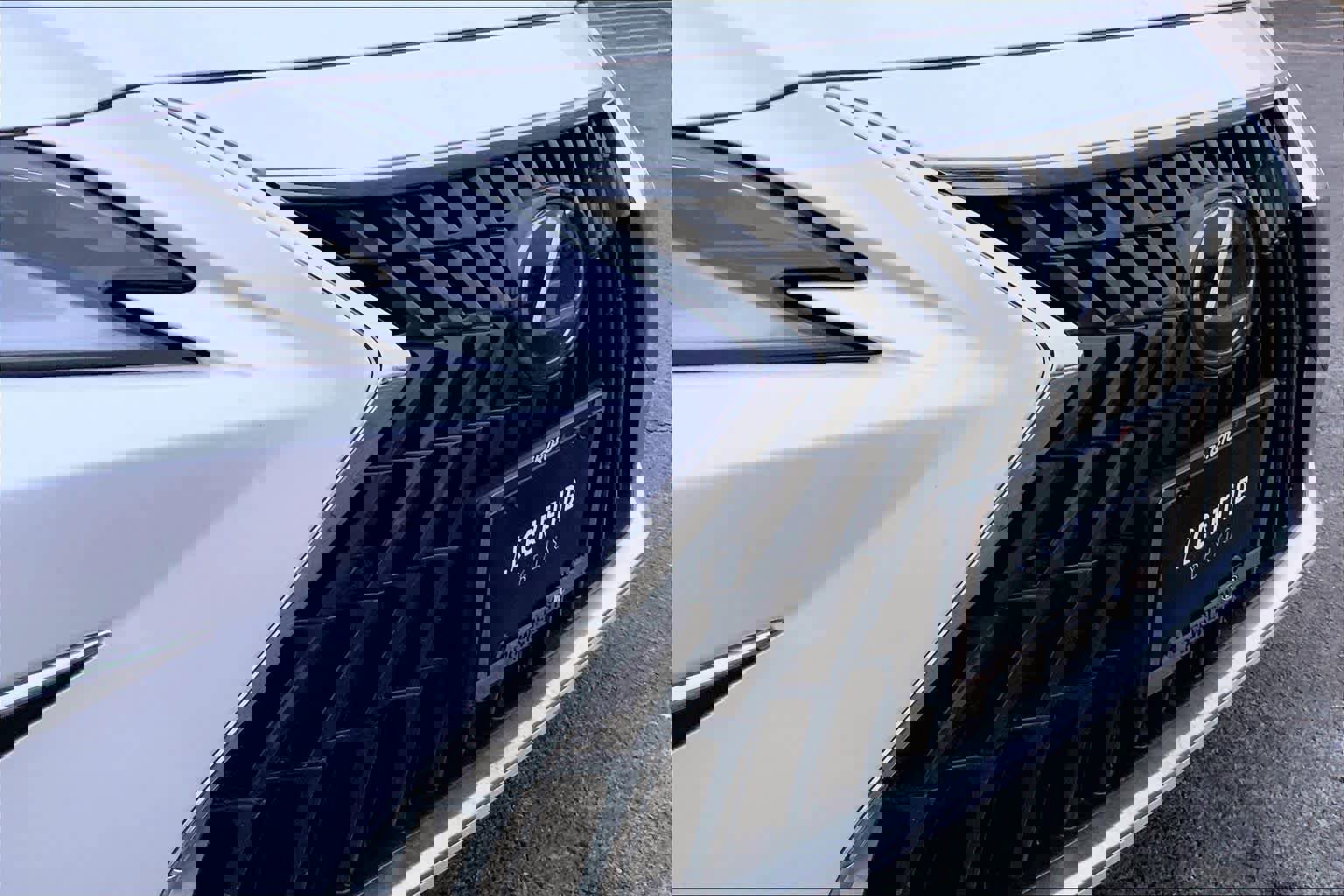 Certified 2025 Lexus ES 350 w/ Premium Package image 30