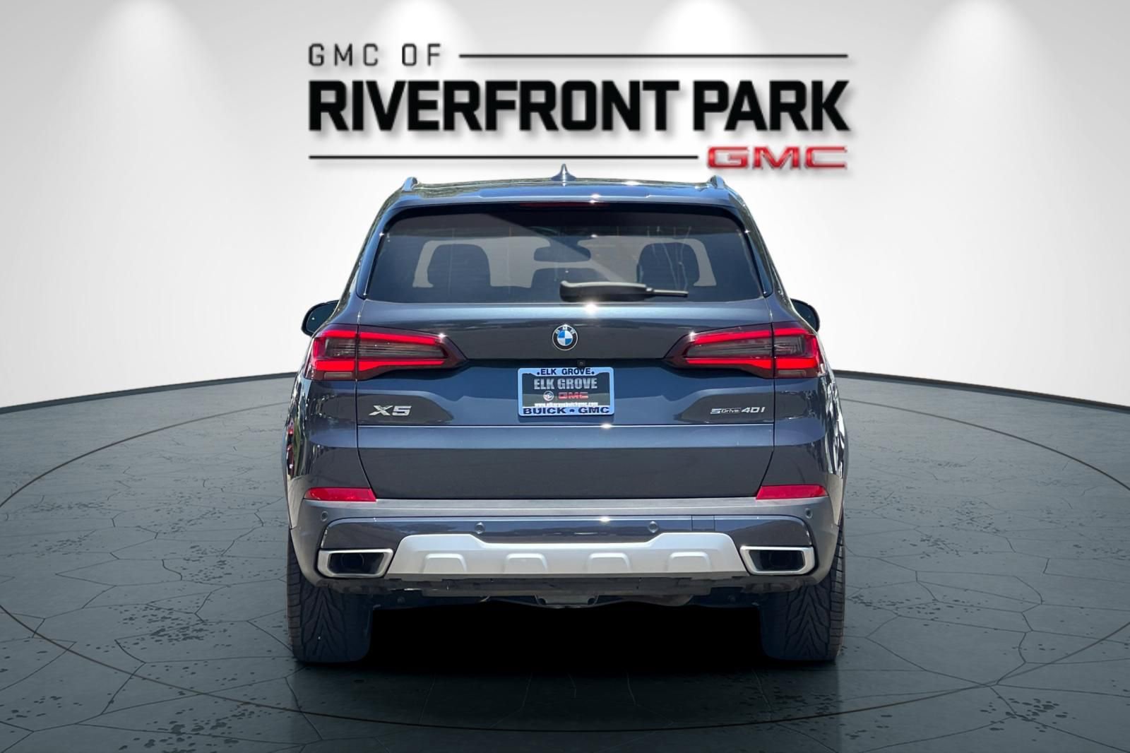 Used 2022 BMW X5 sDrive40i w/ Parking Assistance Package image 4