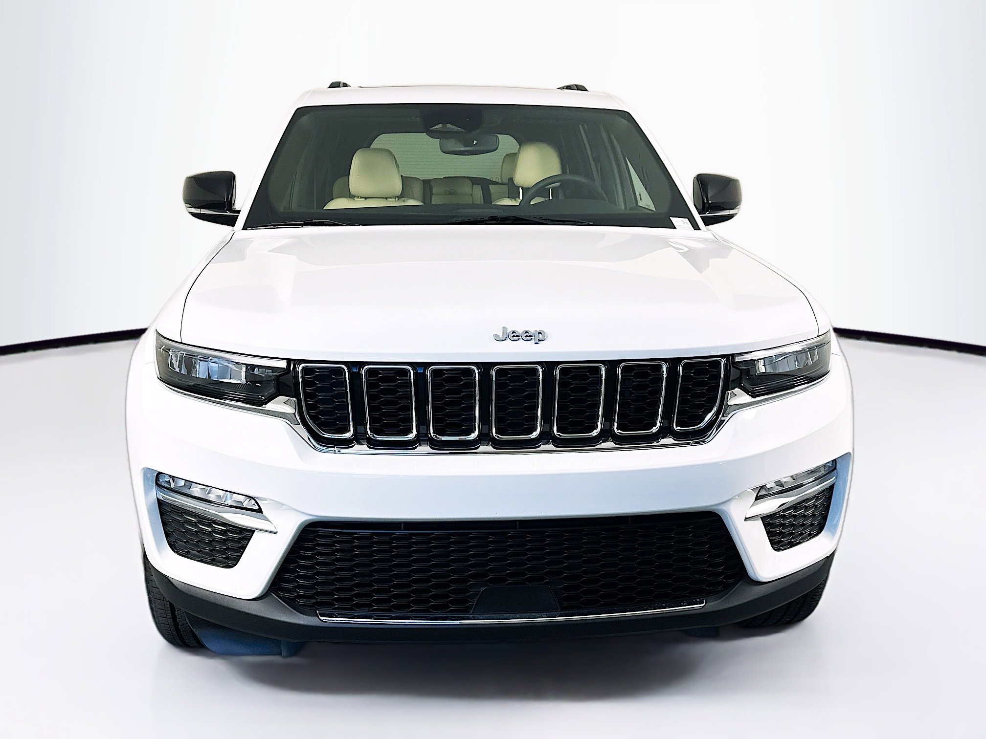 Used 2023 Jeep Grand Cherokee 4WD 4xe w/ Luxury Tech Group II image 2