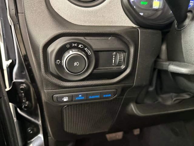 Used 2024 Jeep Wrangler Unlimited w/ Convenience Group image 19