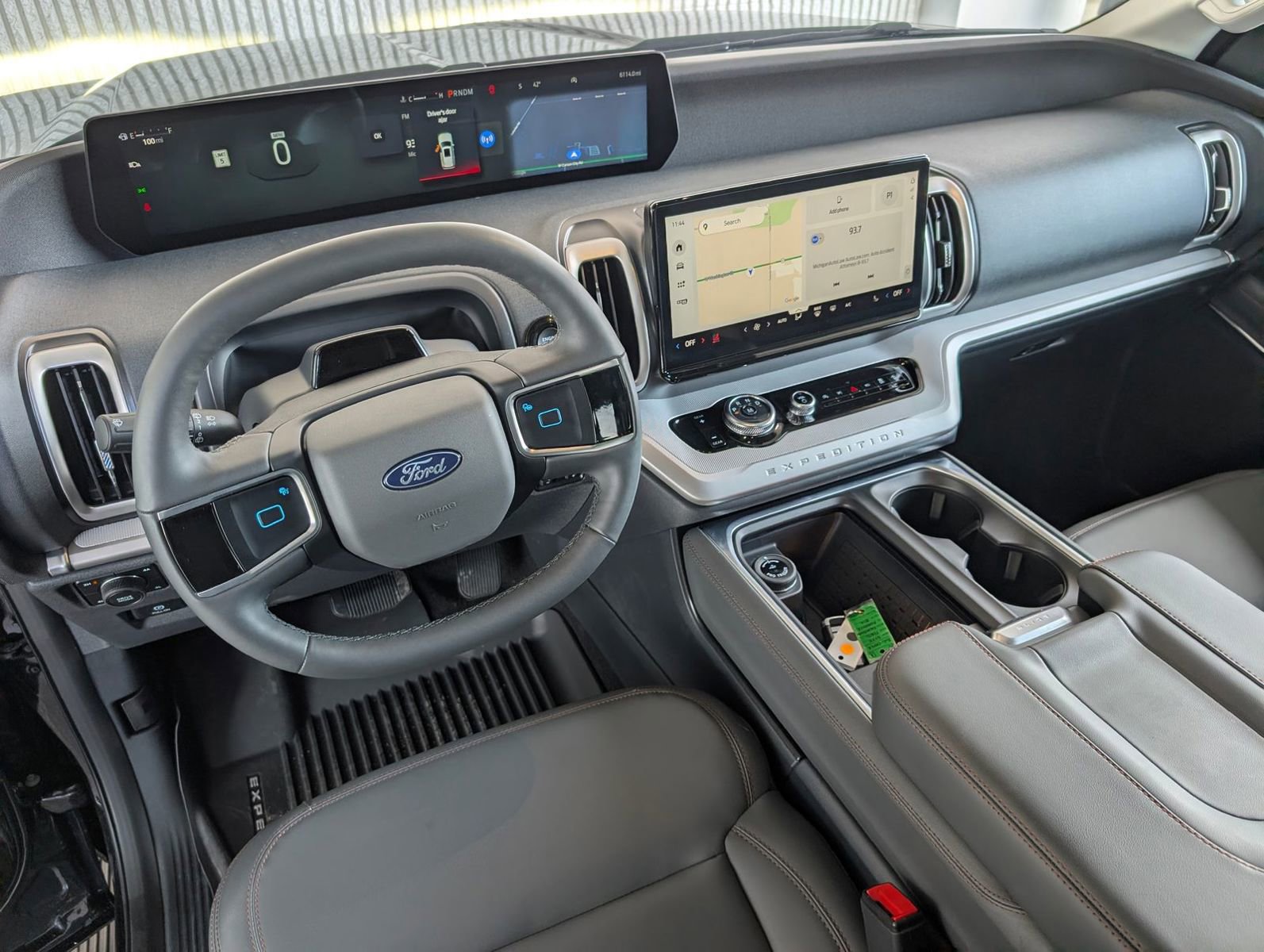 Used 2025 Ford Expedition Active image 14