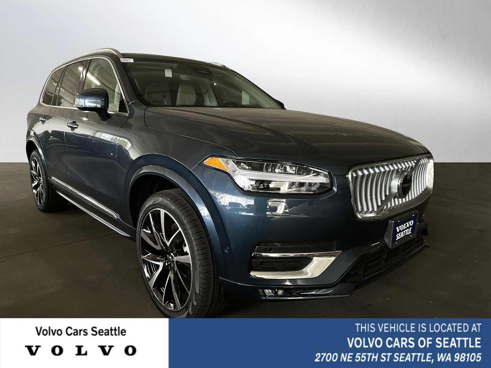Used 2023 Volvo XC90 B5 Plus w/ Protection Package Premier image 1