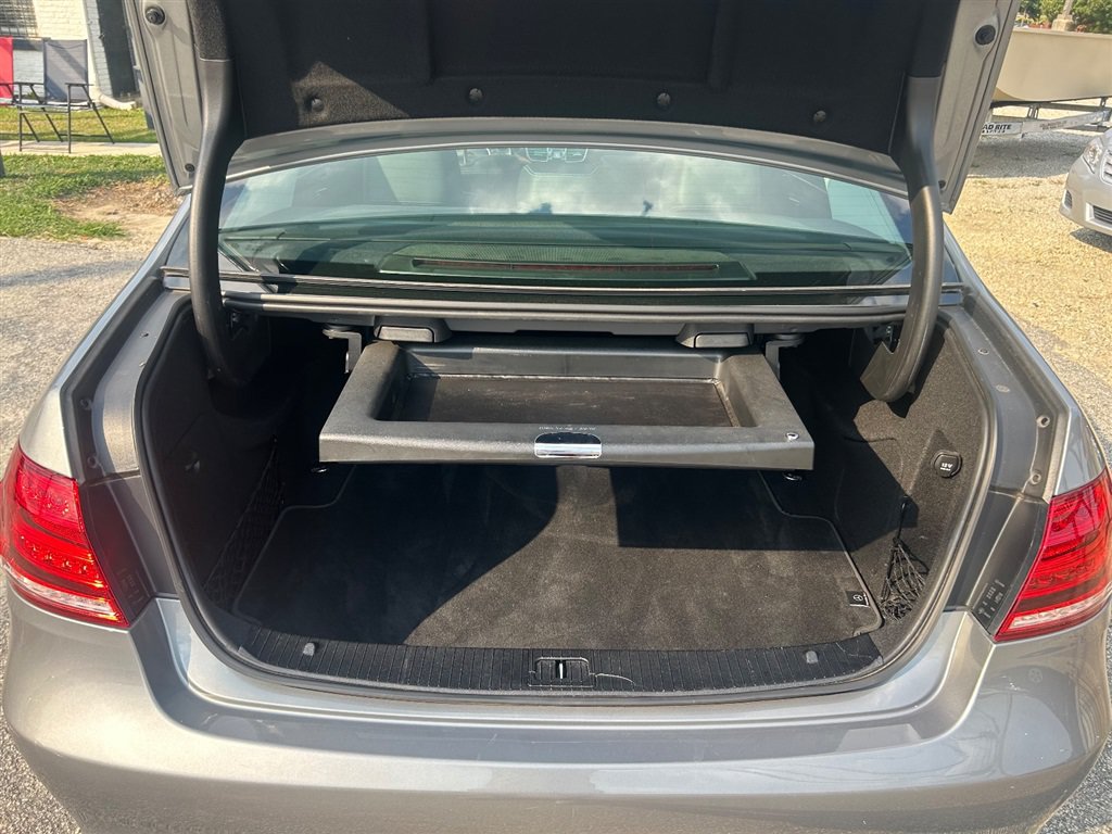 Used 2014 Mercedes-Benz E 350 Sedan image 28