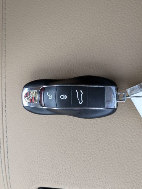 Used 2014 Porsche Cayenne AWD/4WD image 33