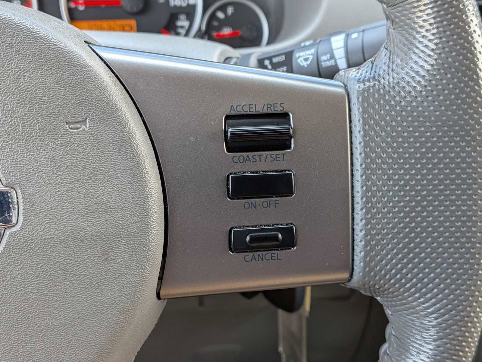 Used 2012 Nissan Frontier SL w/ Moonroof Pkg image 23