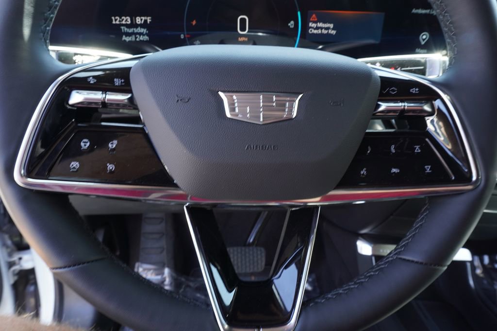 New 2025 Cadillac Lyriq Luxury image 17