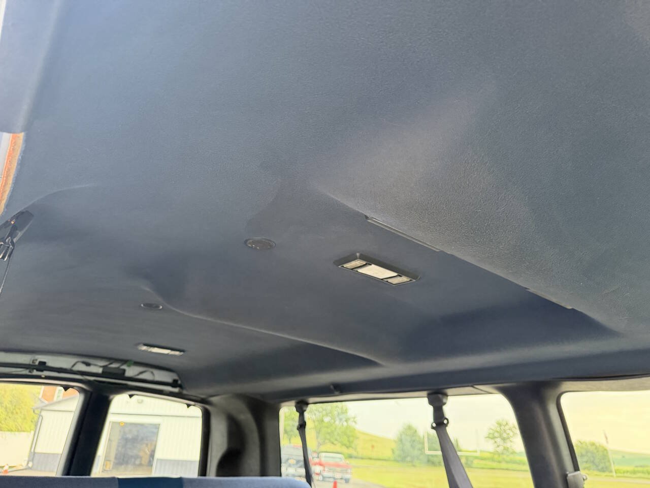 Used 2000 Chevrolet Express 3500 Extended Passenger w/ Preferred Equipment Group RWD image 16