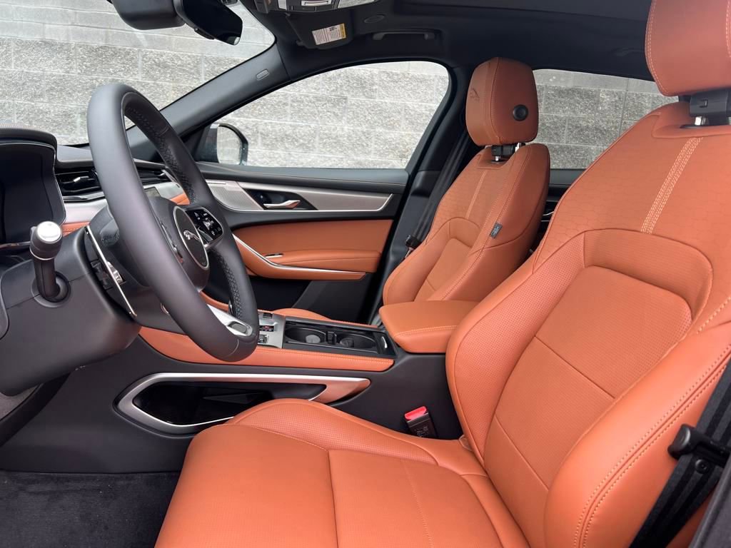 New 2025 Jaguar F-PACE R-Dynamic S image 11