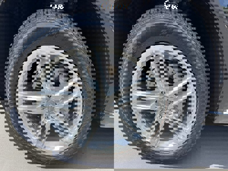 Used 2016 Audi Q5 2.0T Premium Plus w/ Technology Package image 38