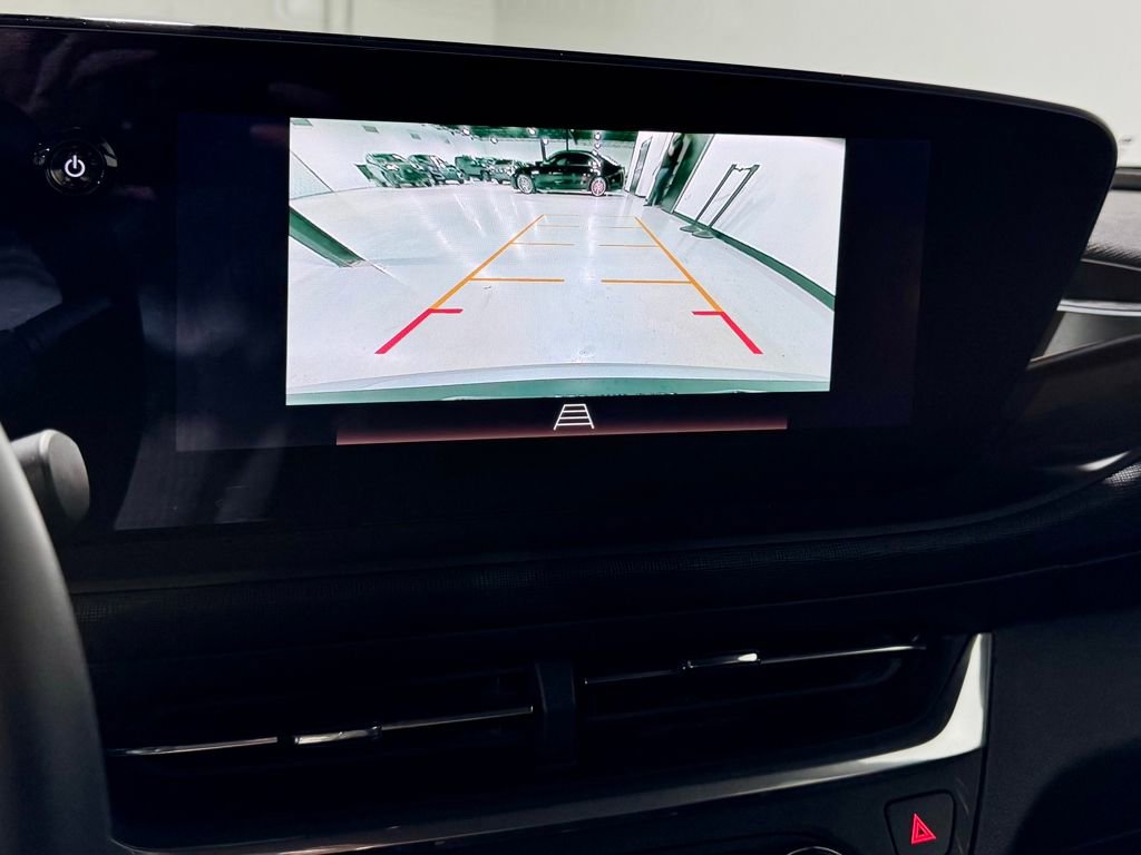 Used 2024 Buick Envista Preferred w/ Convenience I Package image 4