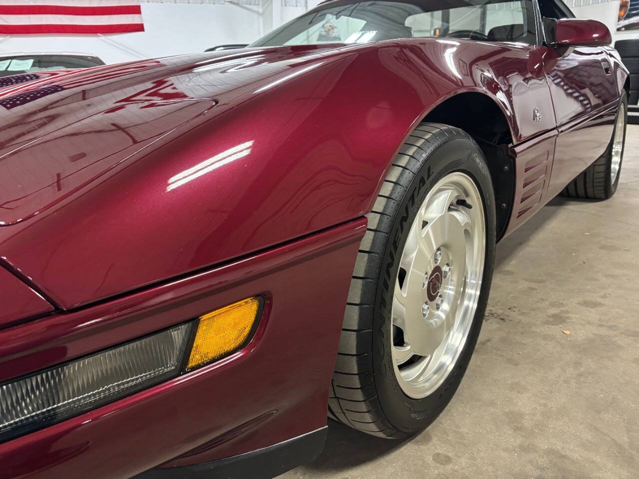 Used 1993 Chevrolet Corvette Convertible RWD image 10