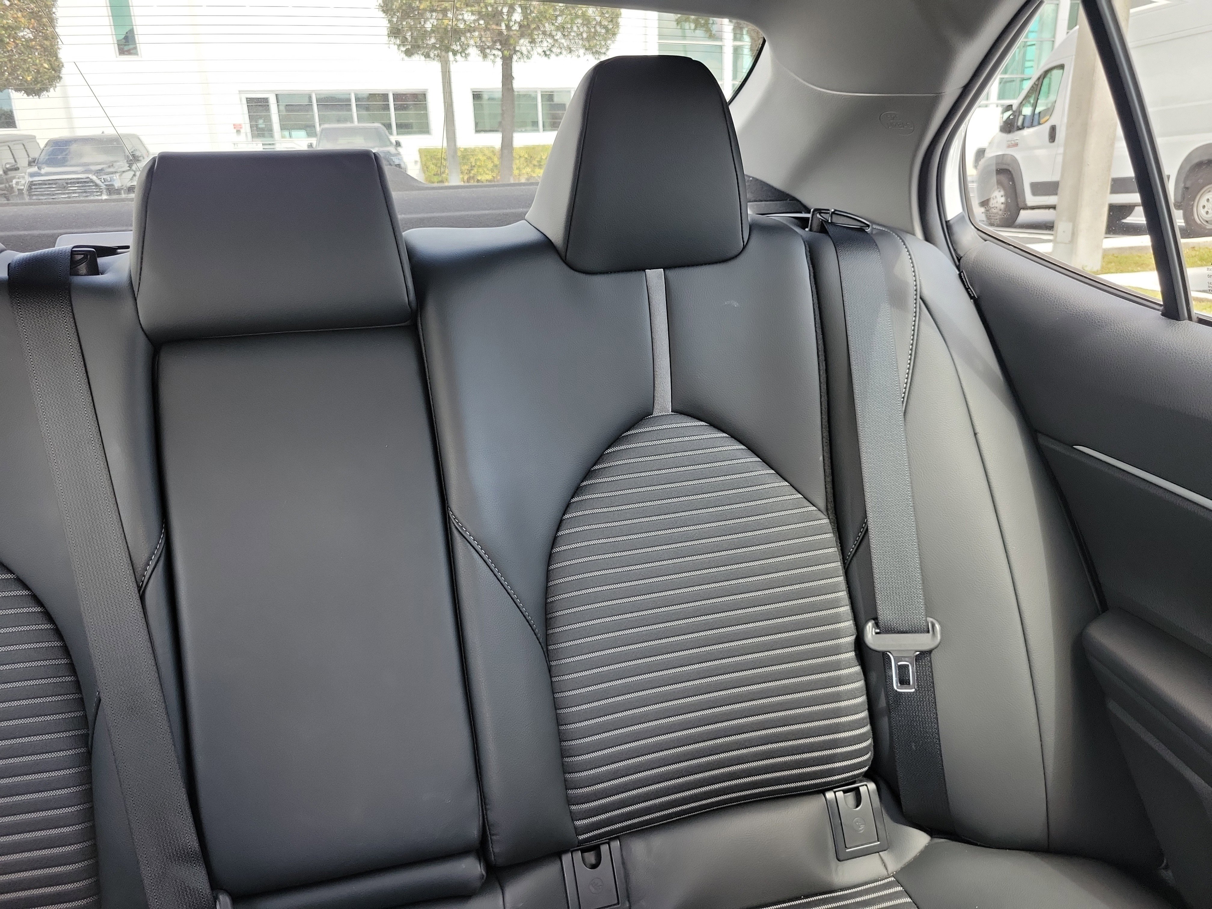 Used 2023 Toyota Camry SE w/ Convenience Package FWD image 22