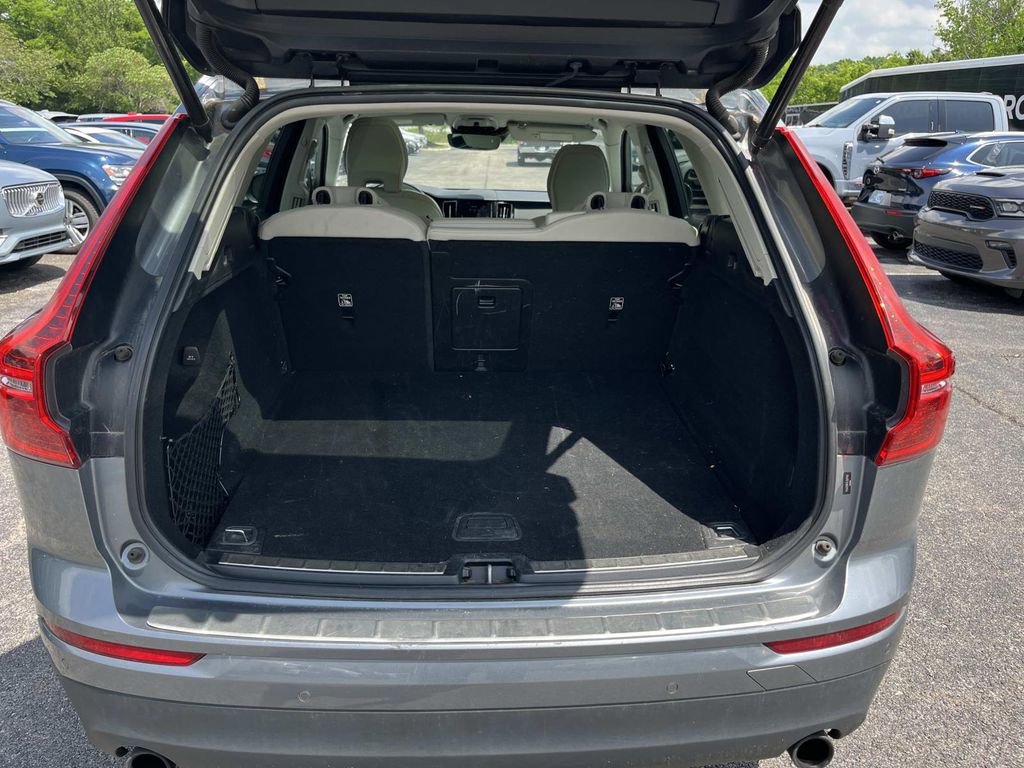 Used 2020 Volvo XC60 T6 Momentum AWD/4WD image 12