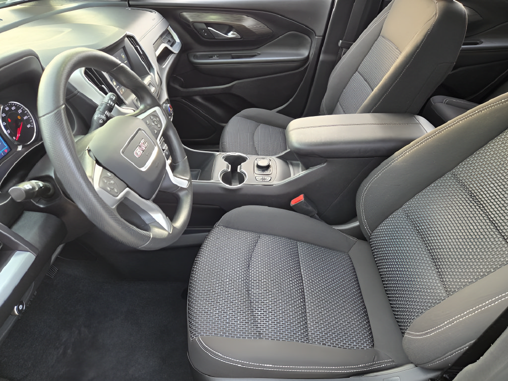 Used 2024 GMC Terrain SLE w/ Driver Convenience Package FWD image 12