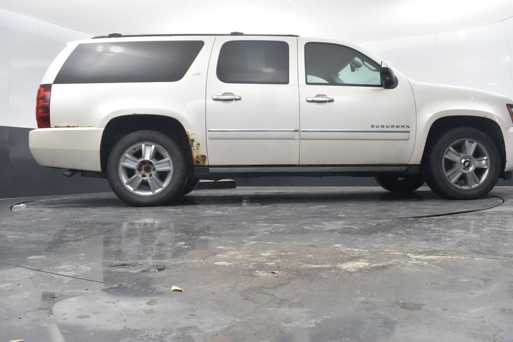 Used 2010 Chevrolet Suburban LTZ image 48