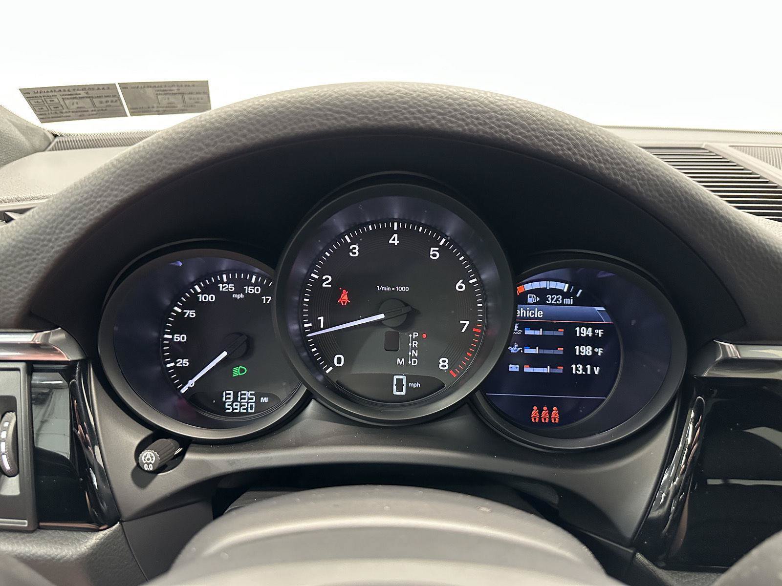 Certified 2026 Porsche Macan AWD/4WD image 24