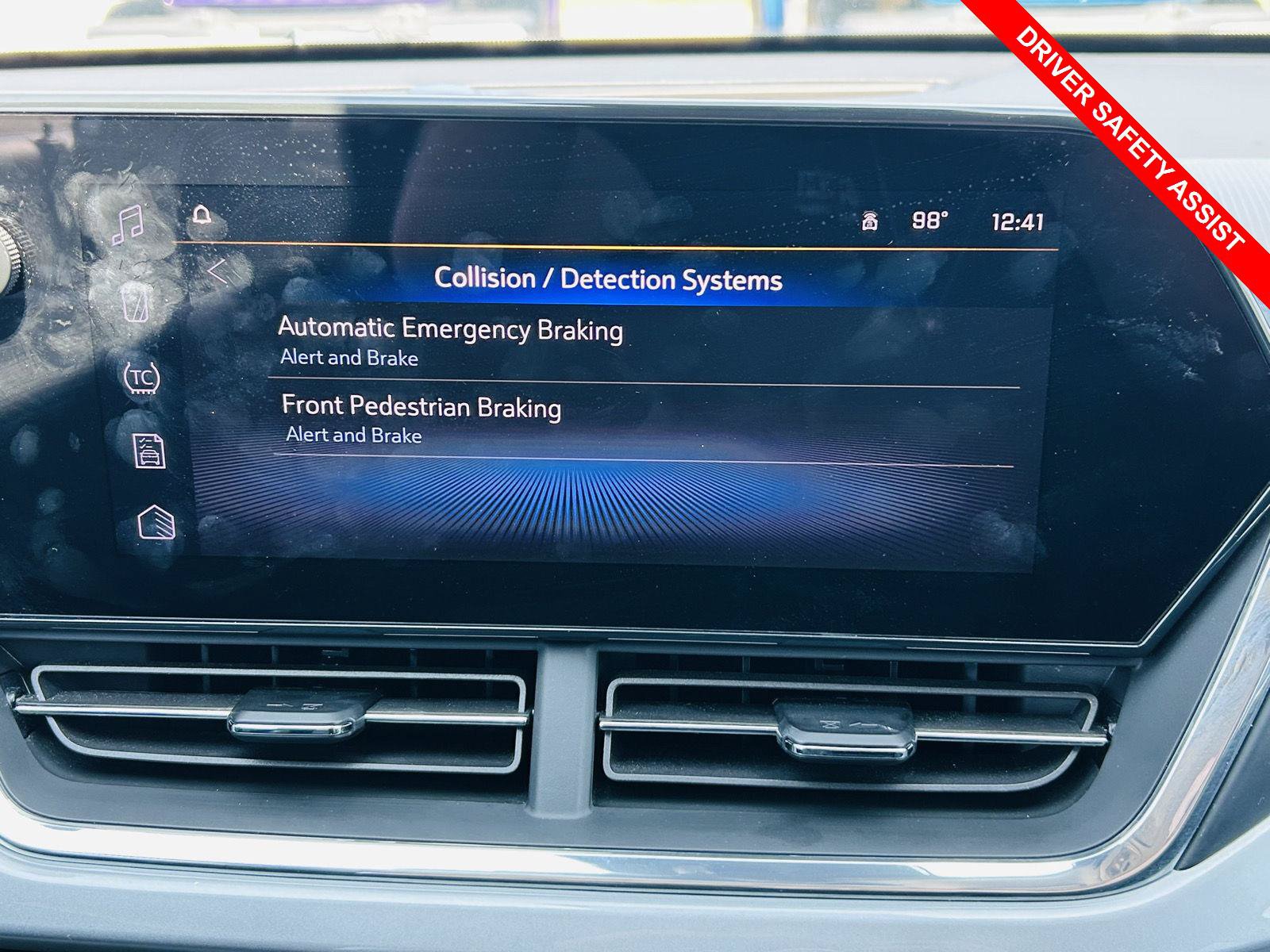 Used 2025 Chevrolet Trax LT w/ LT Convenience Package FWD image 7