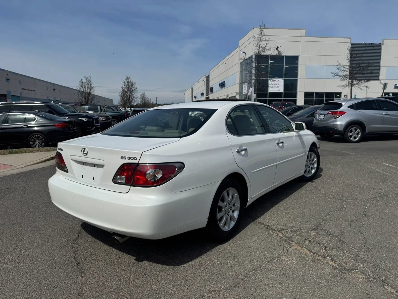 Used 2003 Lexus ES 330 w/ Premium Pkg FWD image 11