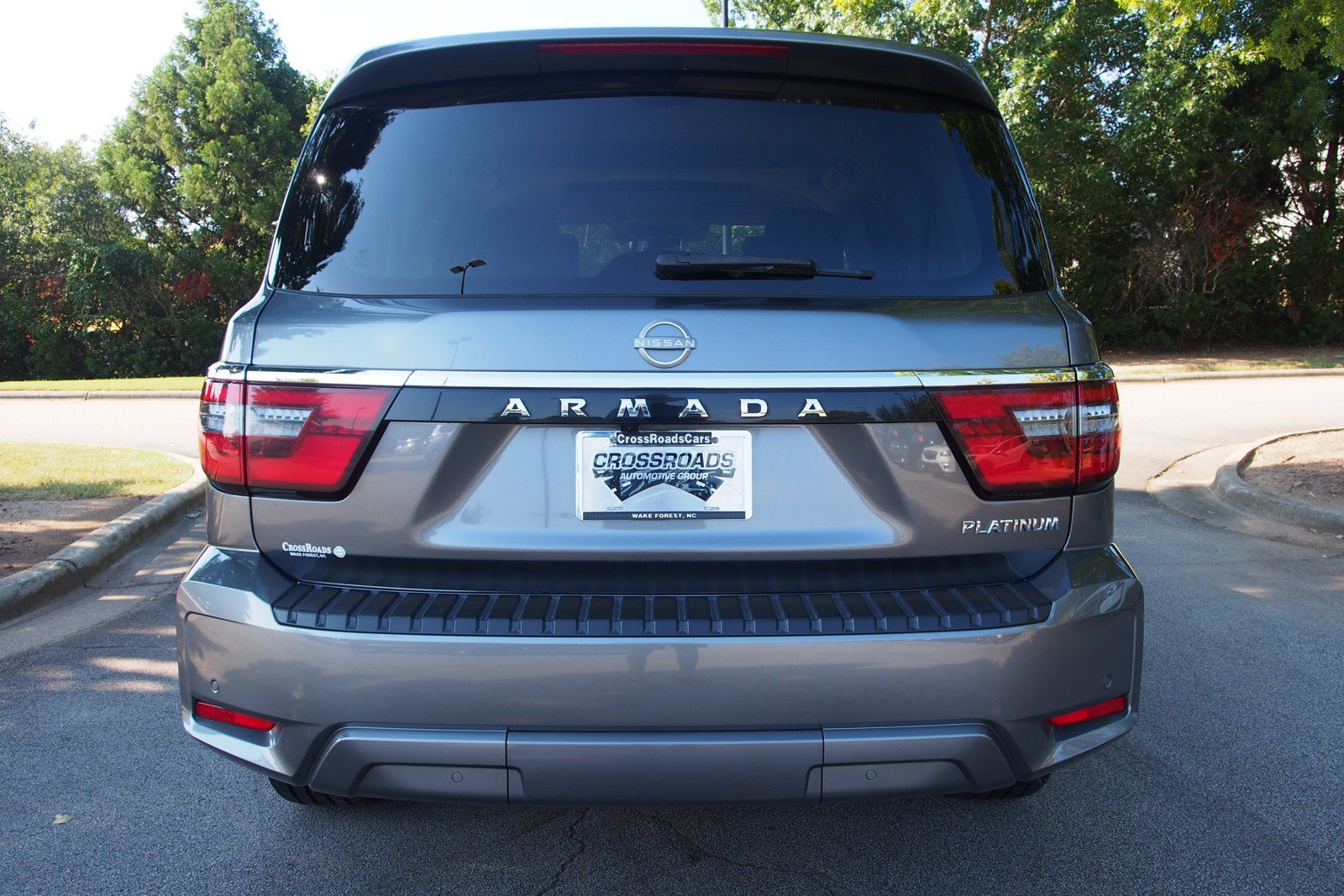 Used 2023 Nissan Armada Platinum w/ Captain's Chairs Package AWD/4WD image 6