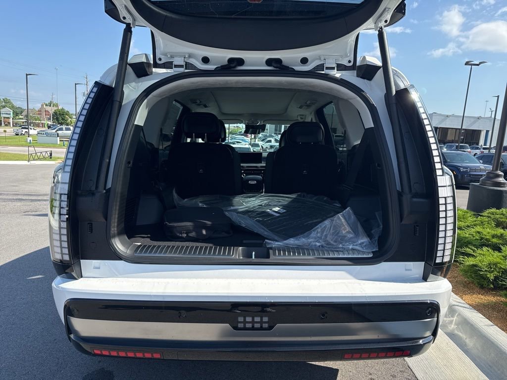 New 2026 Hyundai Ioniq 9 Calligraphy image 10