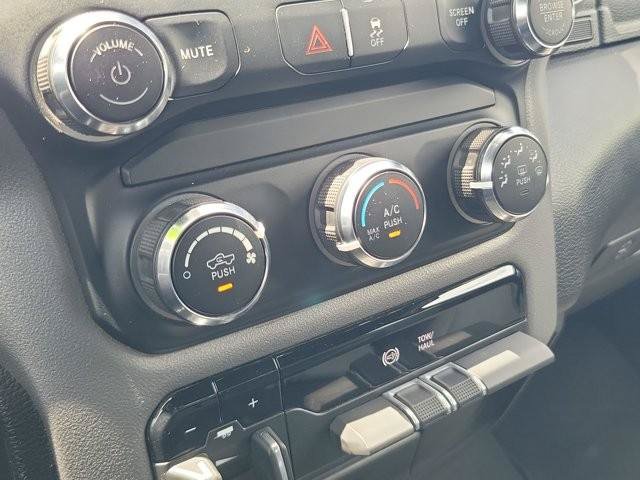 Used 2024 RAM 3500 Big Horn AWD/4WD image 31