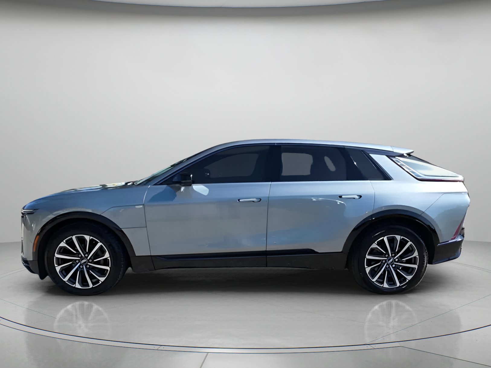 Used 2024 Cadillac Lyriq Sport image 16